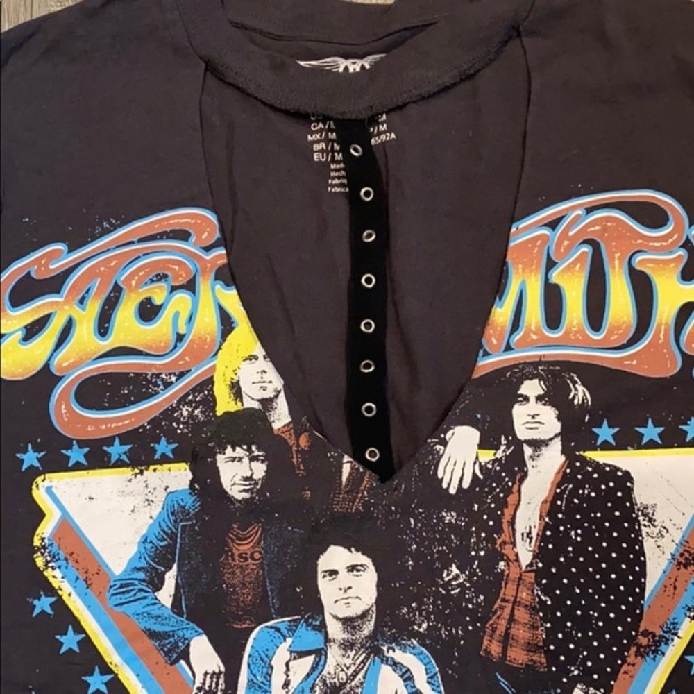 Aerosmith World Tour Cutout Graphic Tee Oversized Y2K Grunge Band Tee Size M - Picture 2 of 5